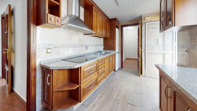 Piso en Venta en Poniente-Norte - Miralbaida - Parque Azahara