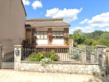 Villa à vendre à Santa Colomba de Curueño