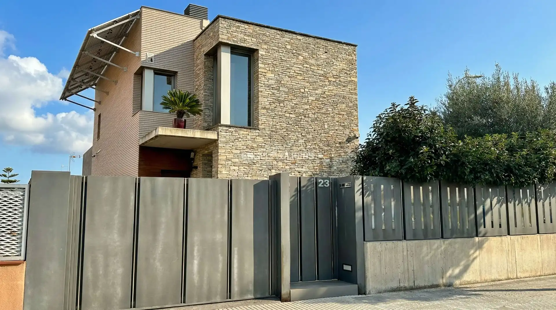 Vista exterior de Casa o chalet en venta en Cambrils con Aire acondicionado, Calefacción y Jardín privado