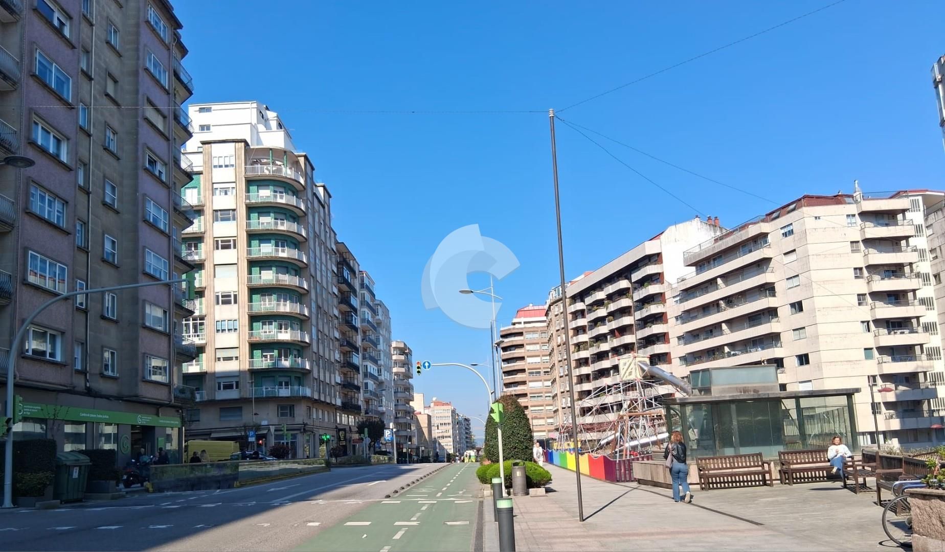Vista exterior de Pis en venda en Vigo 