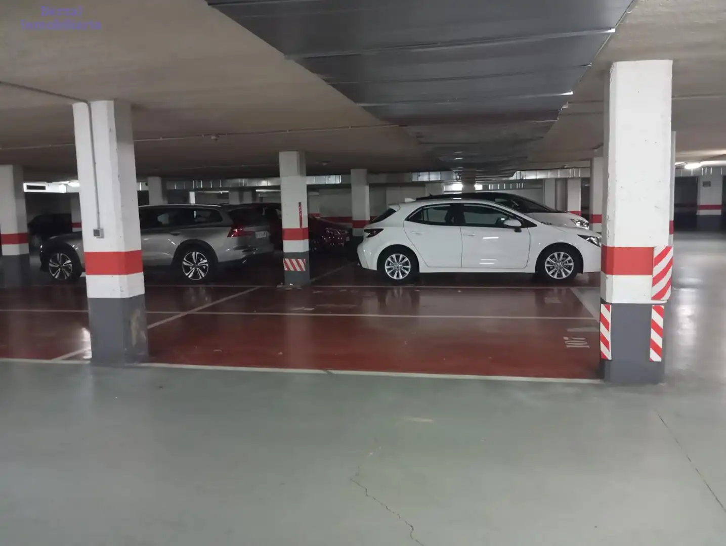 Aparcament de Garatge en venda en  Logroño