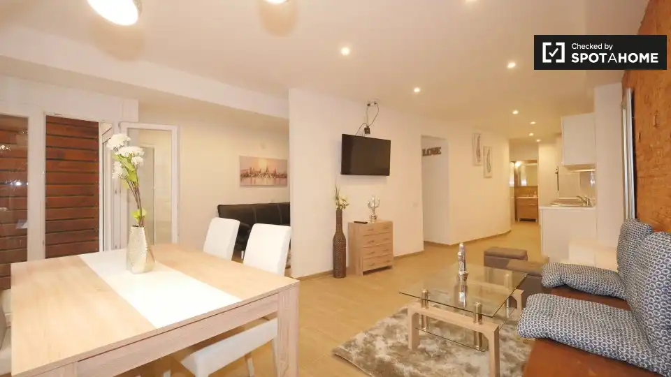 Flat with terrace to rent in Ciutat Vella, imagen 2