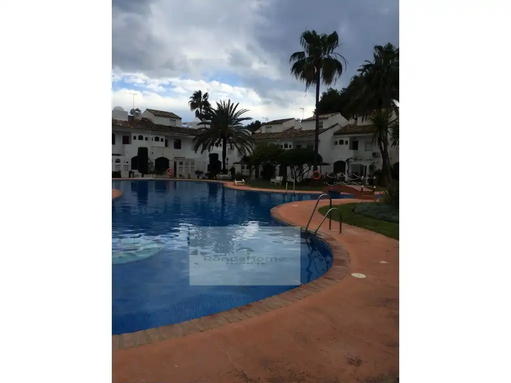 Houses for rent in Avenida Golondrinas, Atalaya - Isdabe