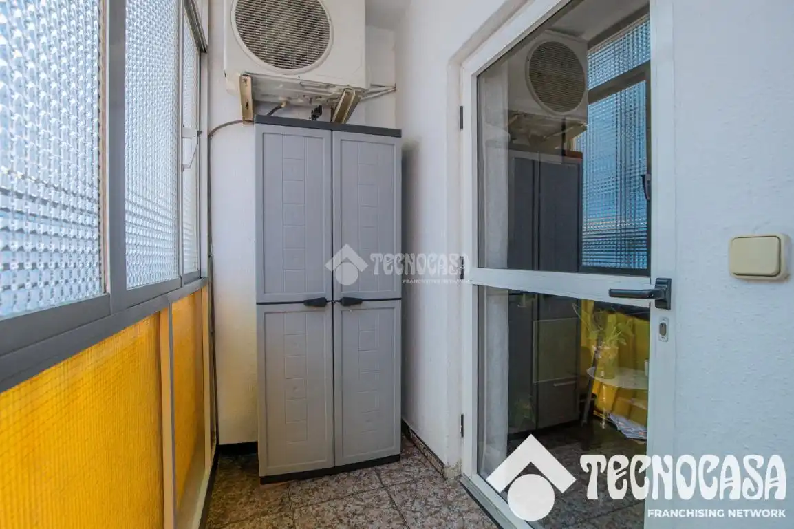 Balcony of Flat for sale in Santa Coloma de Gramenet  with Air Conditioner, Heating and Balcony
