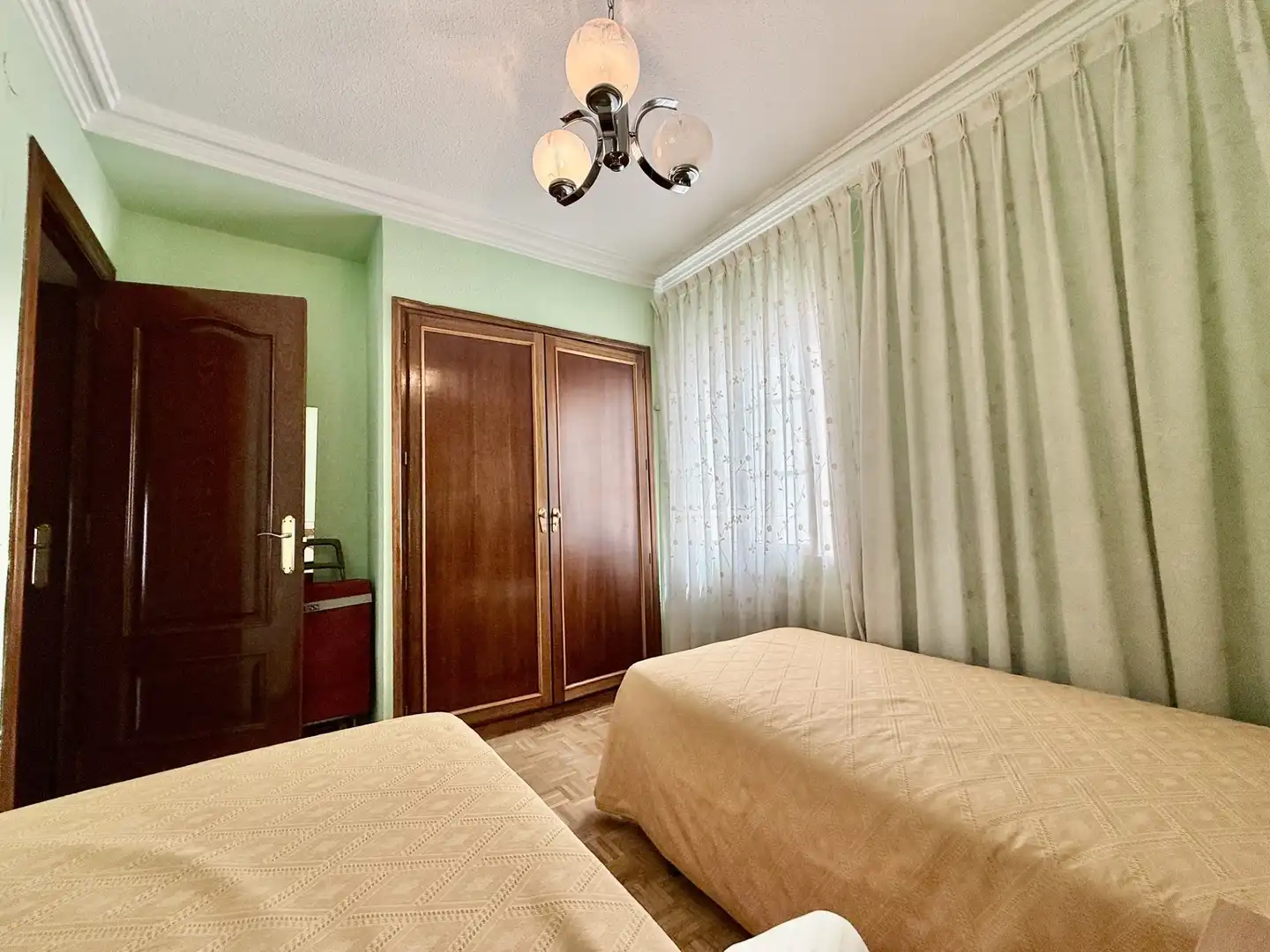 Bedroom of Flat for sale in Madrid  with Heating, Parquet flooring and Terrace