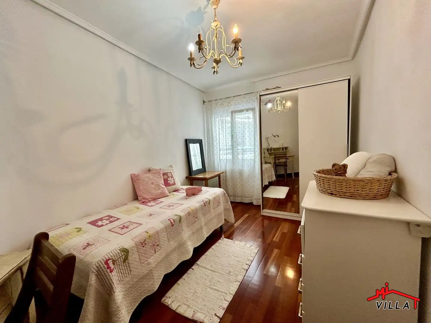 Habitación de Piso en venta en Laredo con Calefacción
