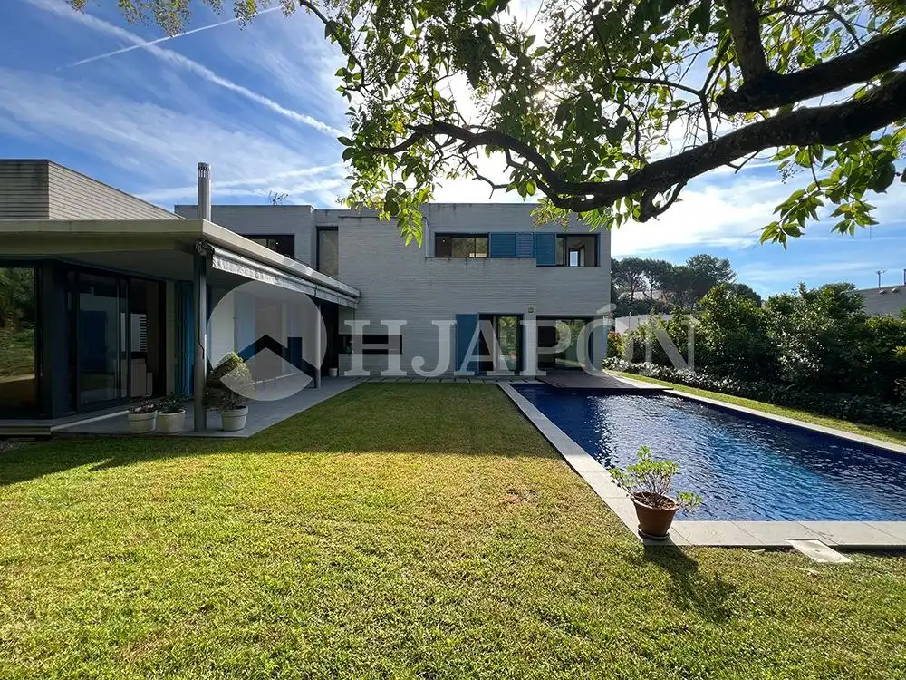 Detached homes for sale in Vallromanes, Barcelona