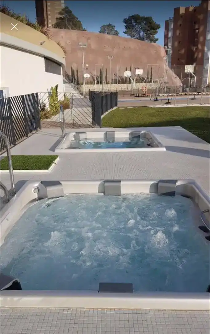 Piscina de Pis de lloguer en Playa Poniente