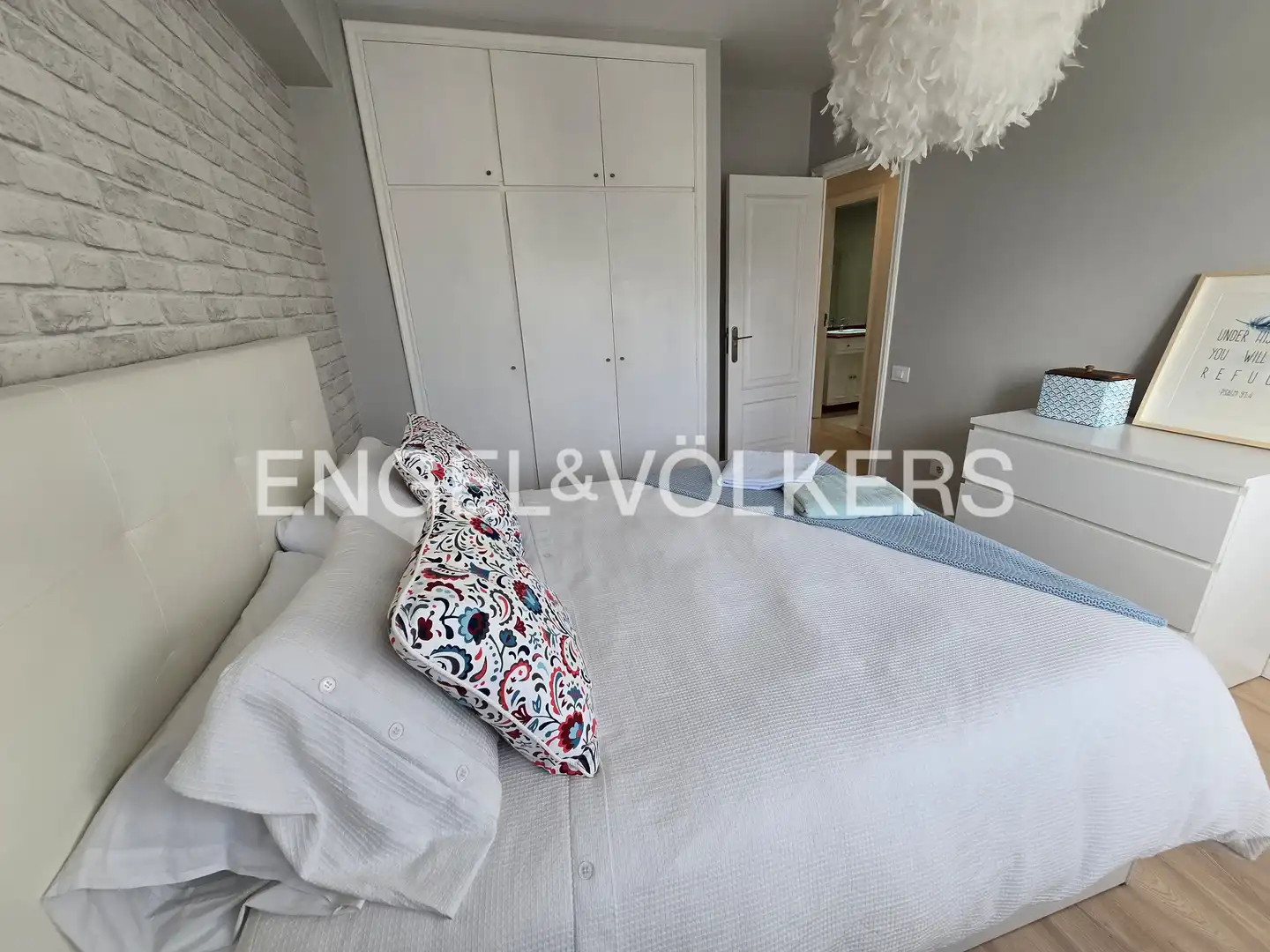 Habitación de Piso en venta en Vigo  con Calefacción, Terraza y Balcón