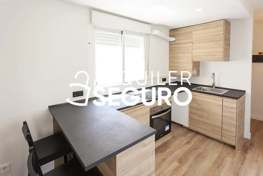 Àtic de lloguer a del Aligustre, Valdezarza