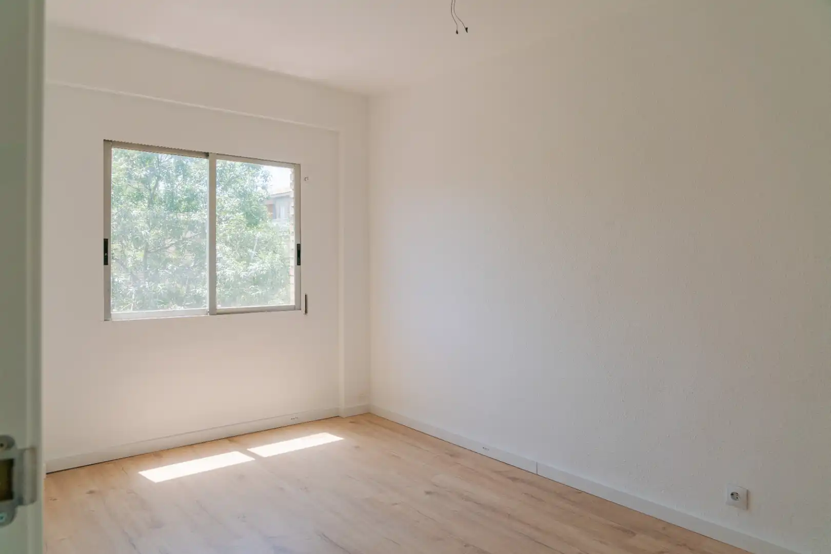Habitación de Piso en venta en Zaragoza con Calefacción, Parquet y Terraza