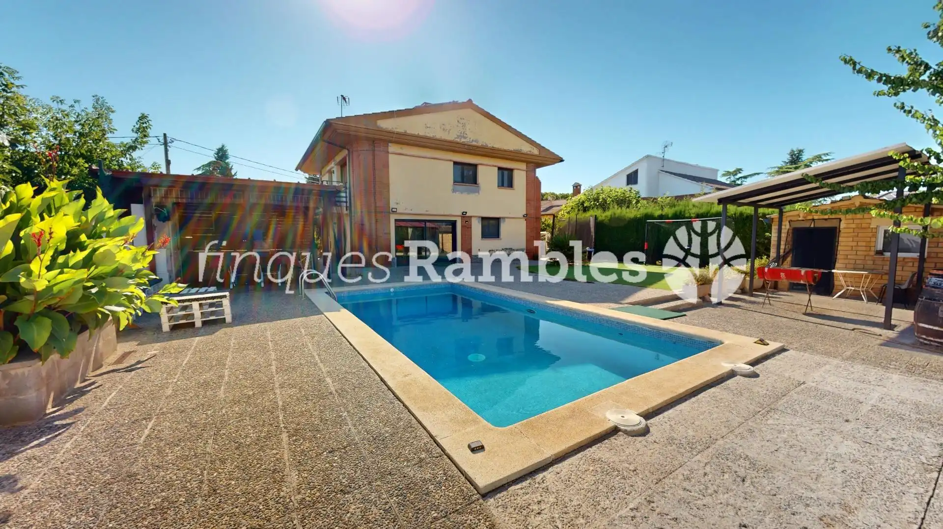 Piscina de Casa o chalet en venta en La Torre de Claramunt con Calefacción, Jardín privado y Parquet