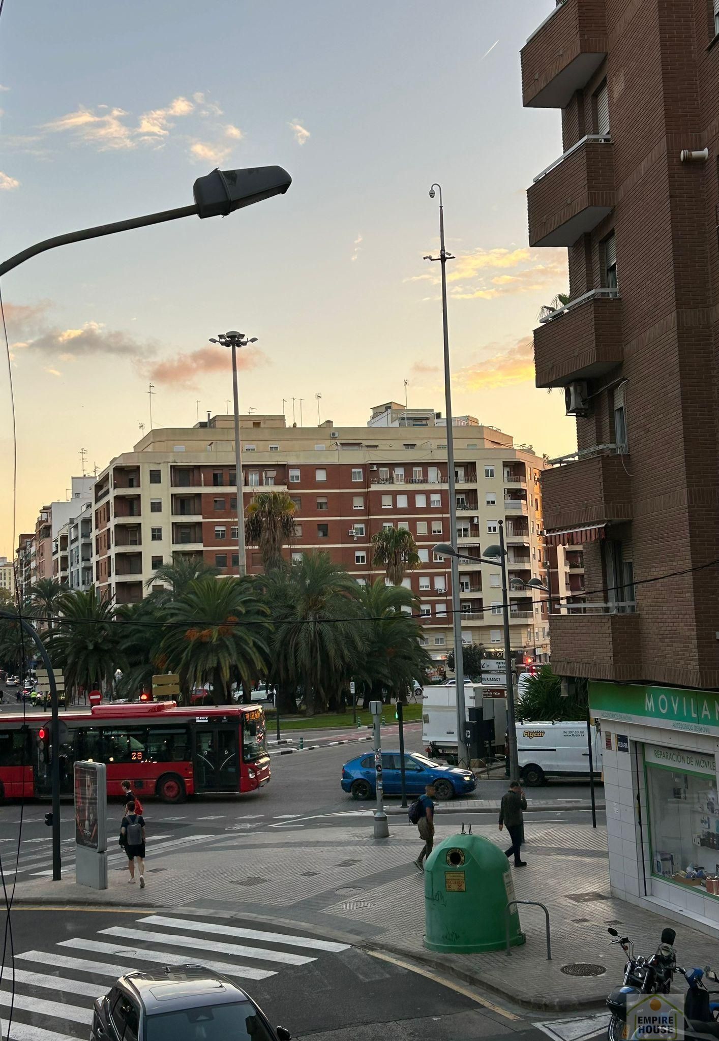 Exterior view of Flat to rent in  Valencia Capital  with Air Conditioner, Terrace and Balcony