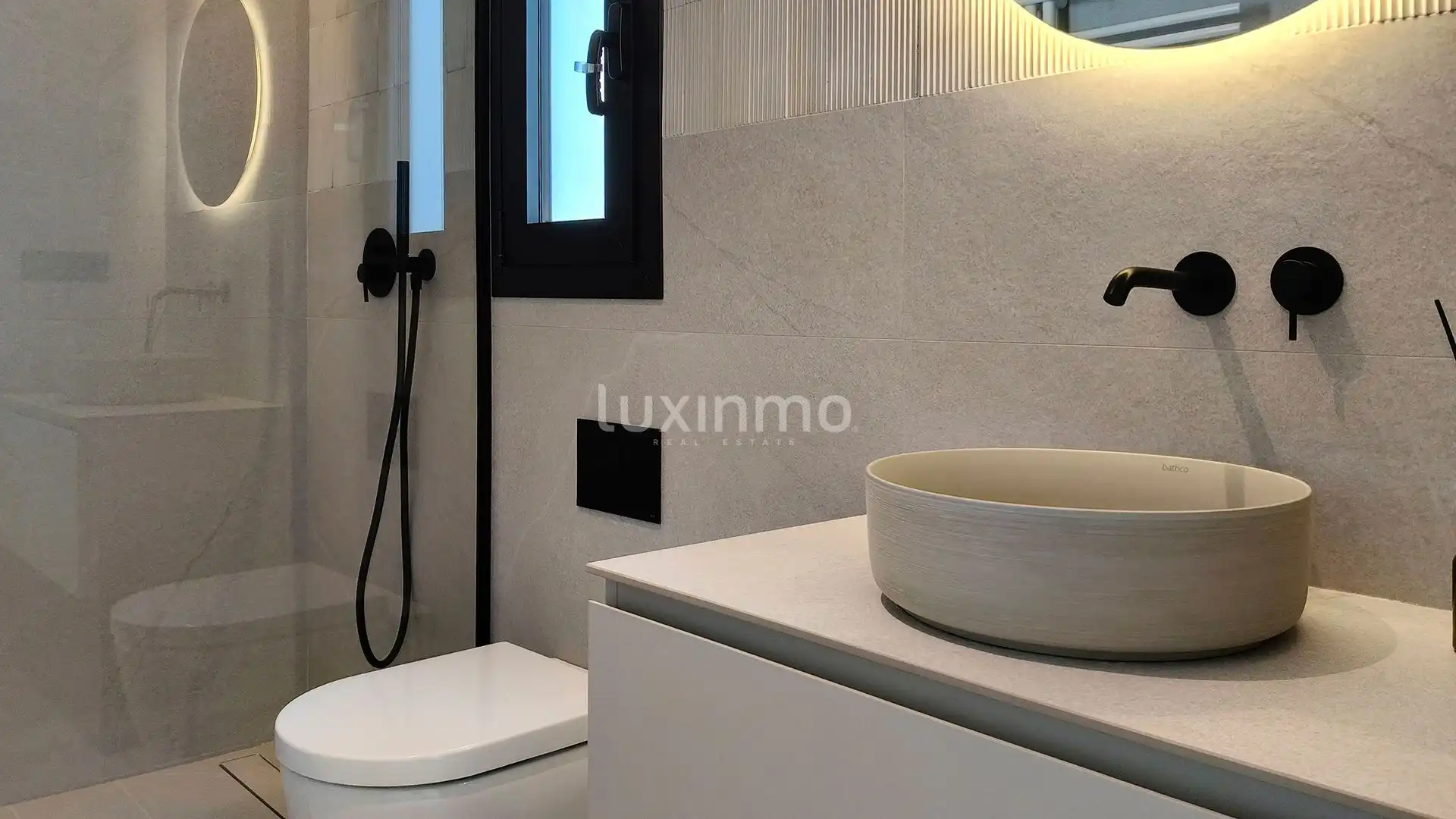 Bathroom of Houses for sale in Rojales  with Air Conditioner, Terrace and Storage room