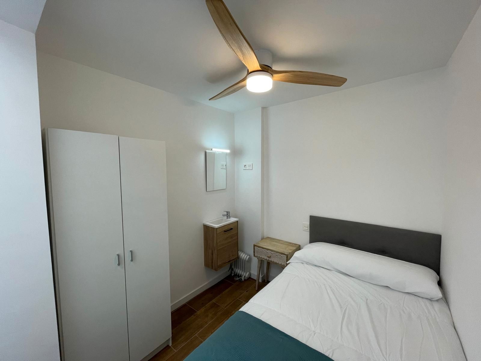 Bedroom of Houses for share in Alcorcón  with Heating, Furnished and Oven