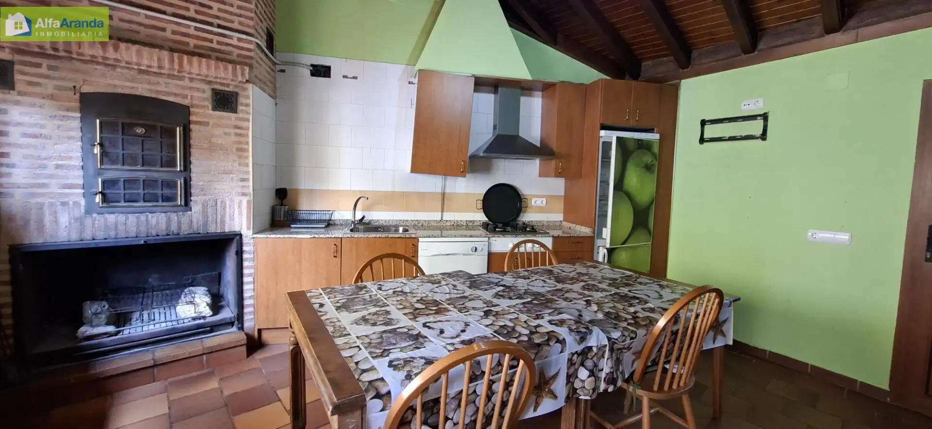 Cuina de Casa o xalet en venda en Anguix amb Calefacció, Terrassa i Traster