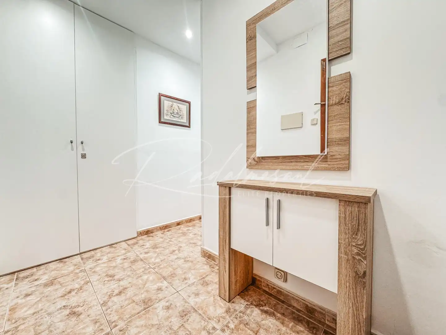 Flat for sale in  Tarragona Capital  with Air Conditioner
