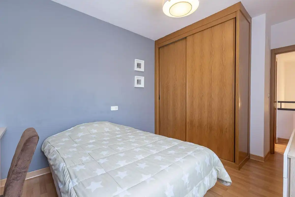 Detached homes for sale in Poniente