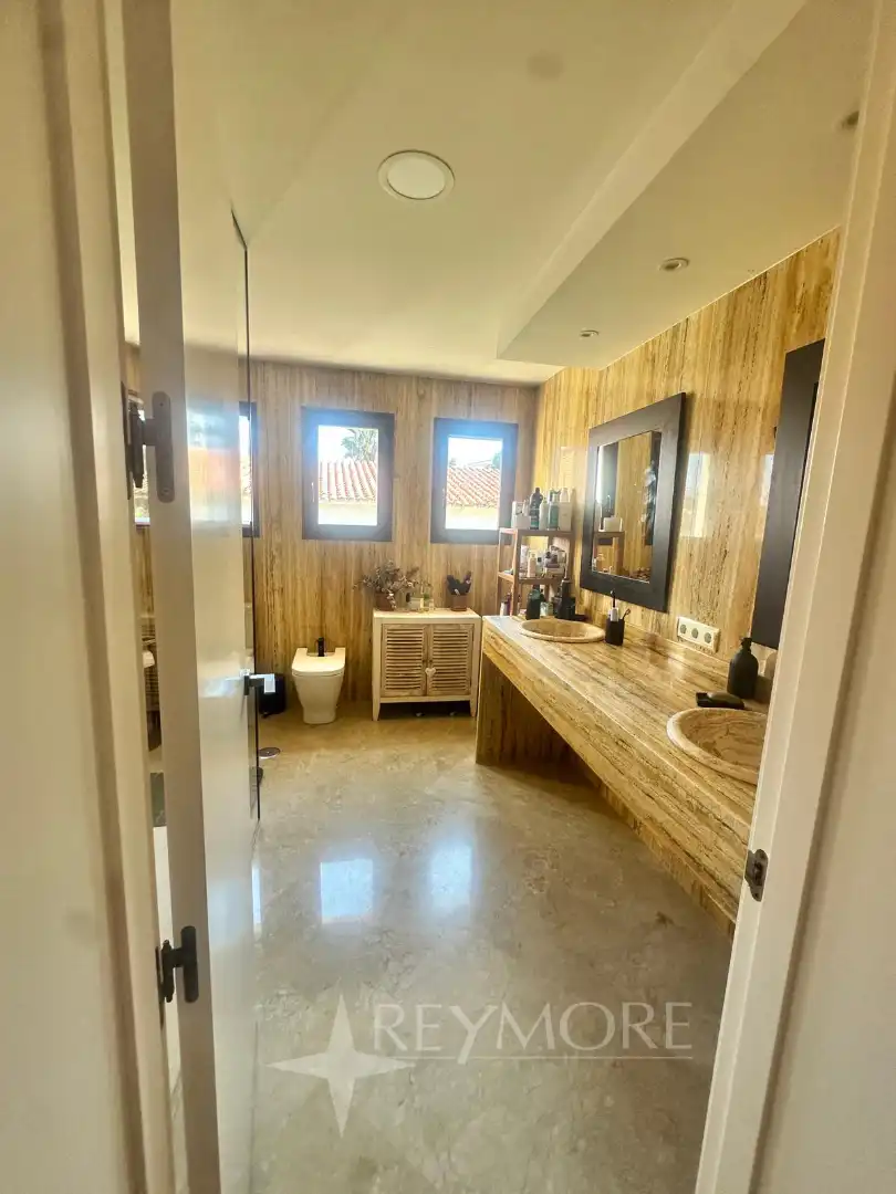 Baño de Casa o chalet en venta en Córdoba con Aire acondicionado, Calefacción y Jardín privado