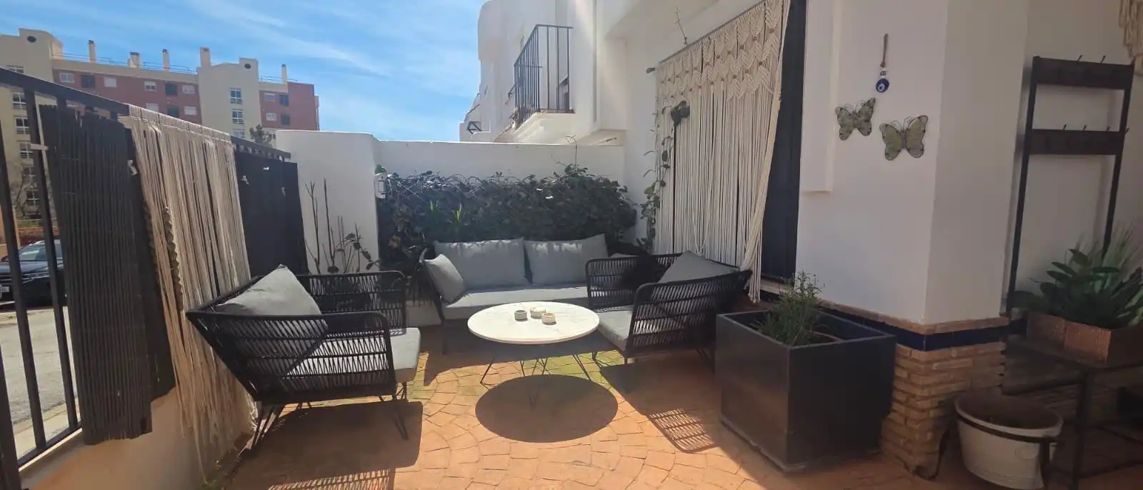 Maison mitoyenne avec terrasse à vendre à Calle de Eugenia de Montijo