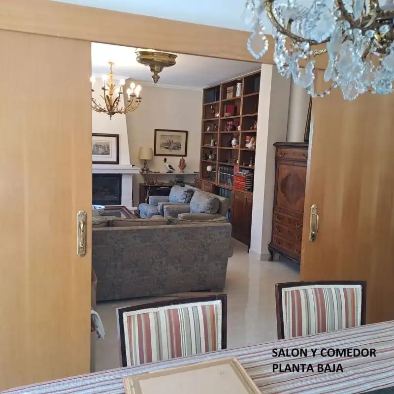 Chalet con terraza en venta en Calle Río Genil, imagen 6