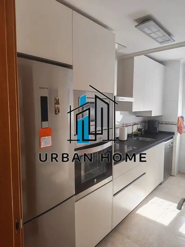 Cocina de Dúplex en venta en San Andrés del Rabanedo con Calefacción, Trastero y Balcón