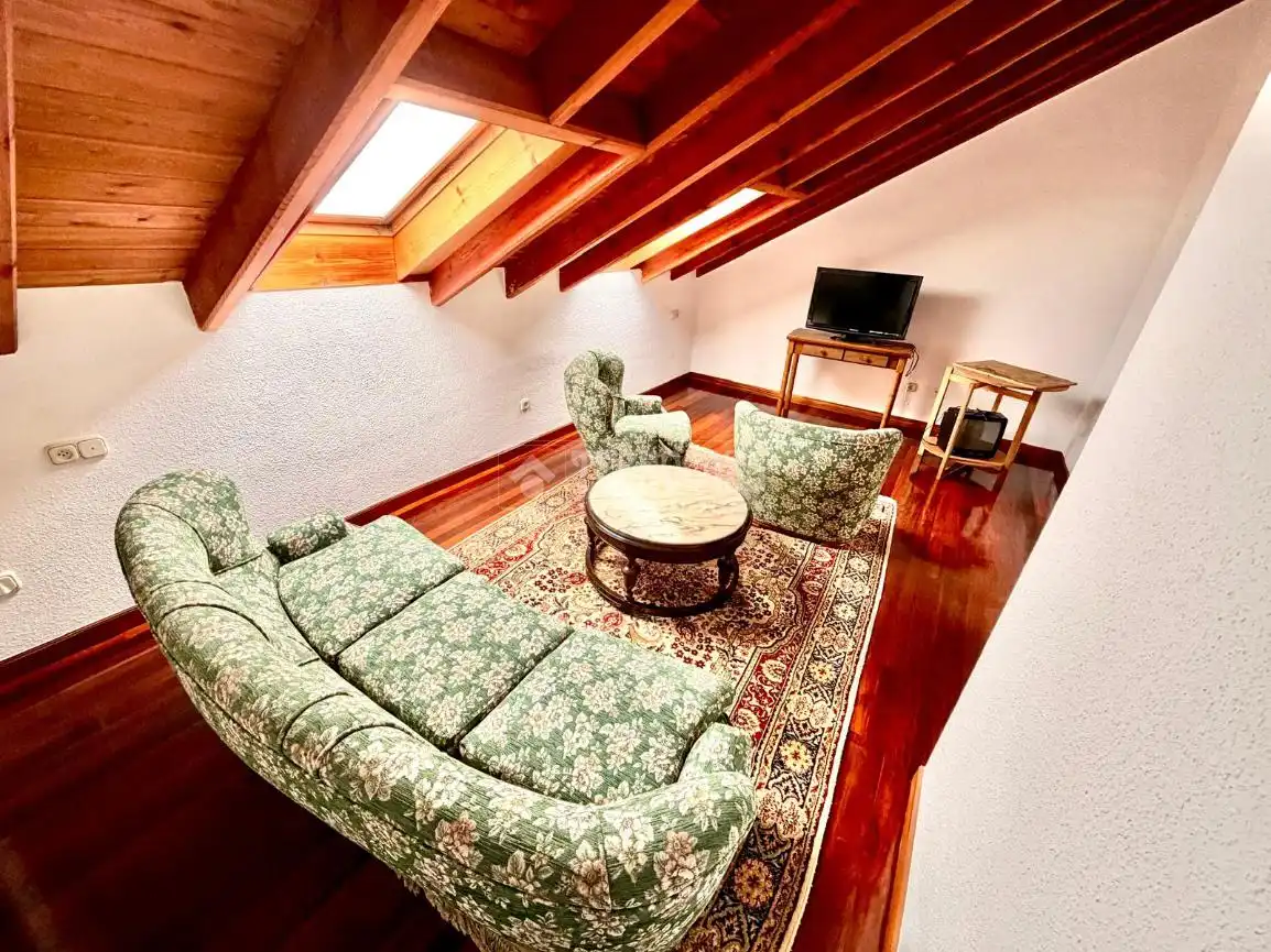 Wohnzimmer von Einfamilien-Reihenhaus zum Verkauf in Ribamontán al Mar mit Heizung, Möbliert und Balkon