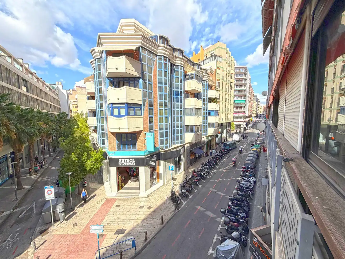 Vista exterior de Pis en venda en Alicante / Alacant amb Aire condicionat i Parquet
