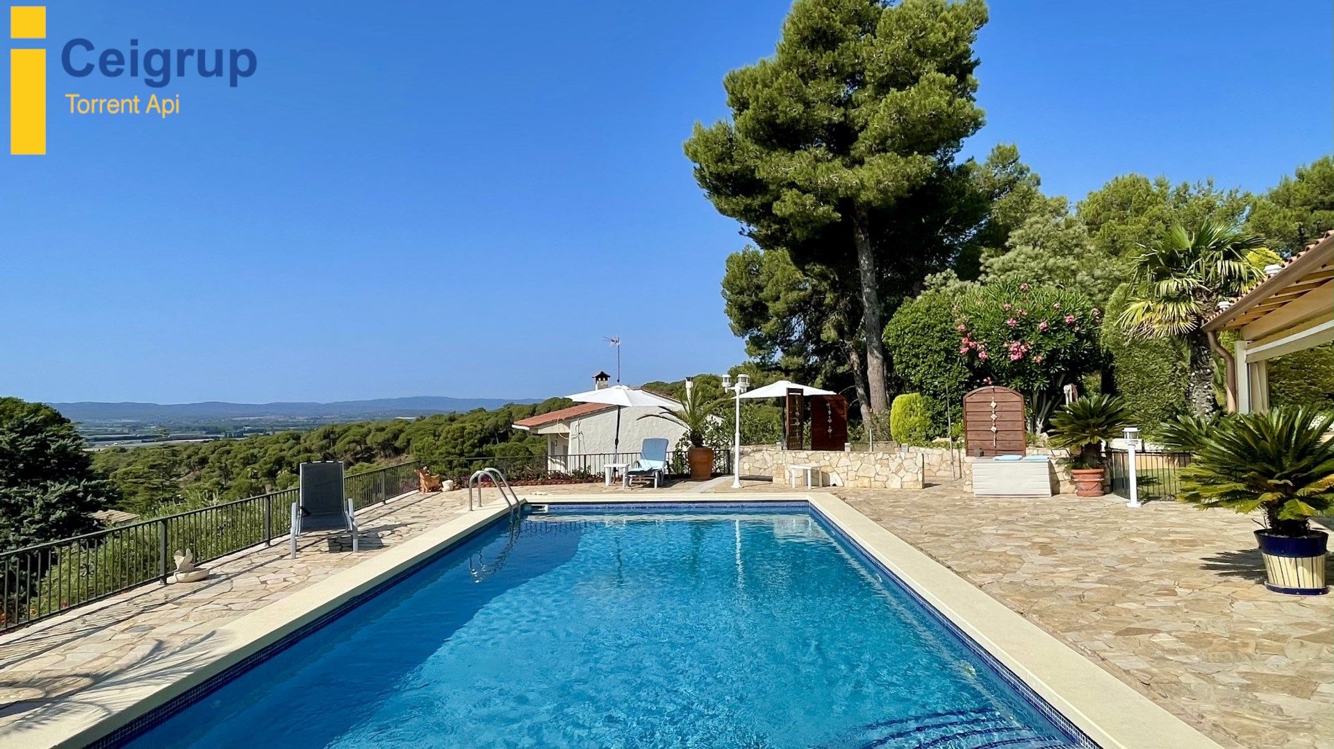 Piscina de Casa o xalet en venda en L'Estartit amb Aire condicionat, Calefacció i Terrassa