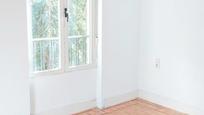 Bedroom of Flat for sale in  Madrid Capital  with Air Conditioner