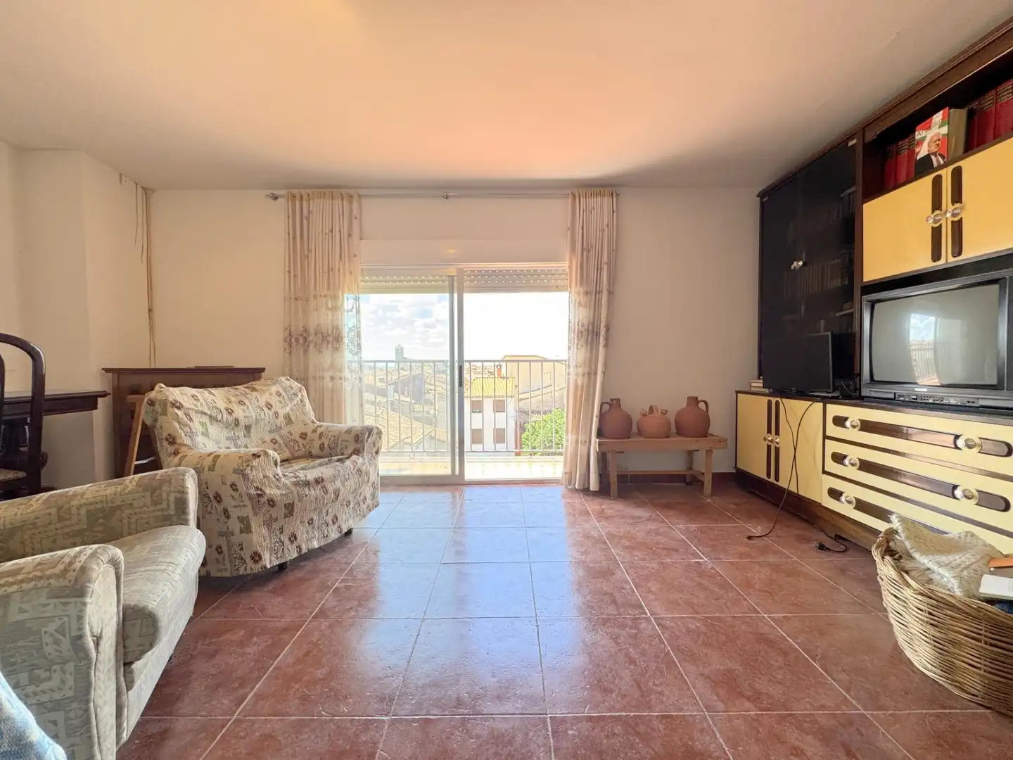 Sala de estar de Casa o chalet en venta en Candeleda con Aire acondicionado, Calefacción y Terraza