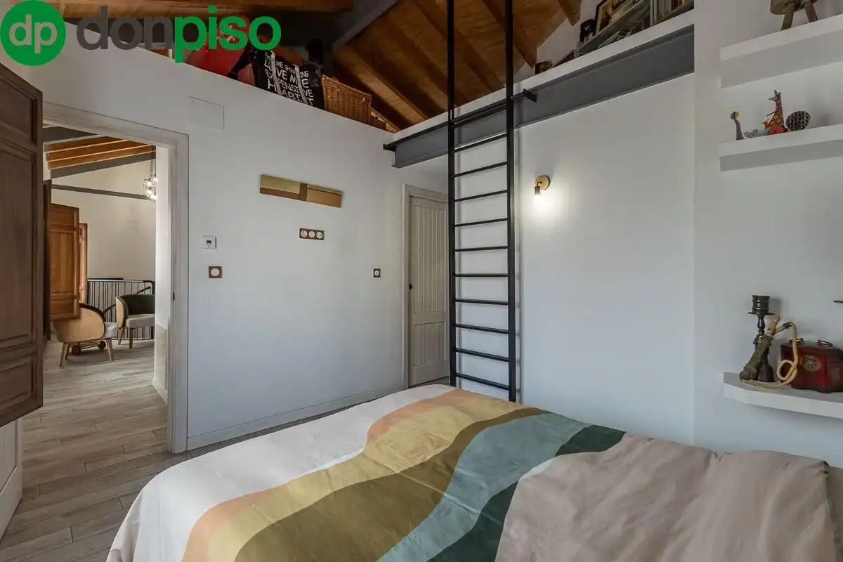 Bedroom of Houses for sale in Granada  with Heating and Terrace
