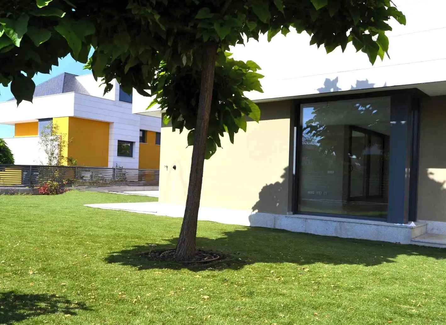 5 hab, 350m² en Encinar de los Reyes, La Moraleja - Image 4