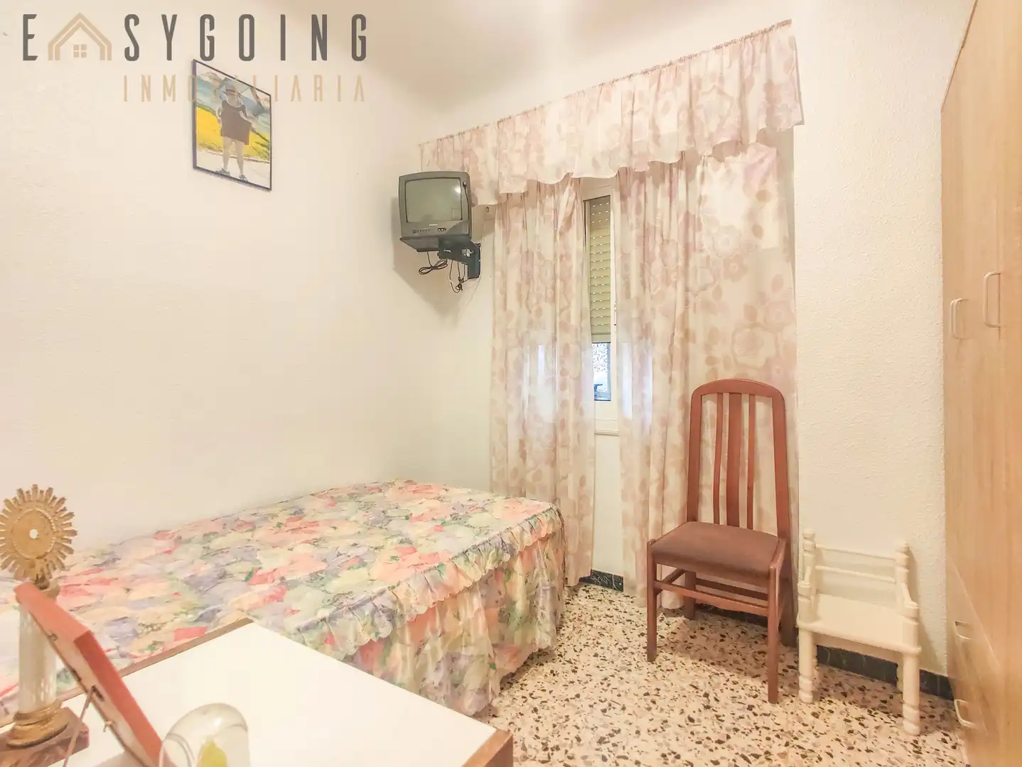 Habitación de Edificio en venta en Santa Pola