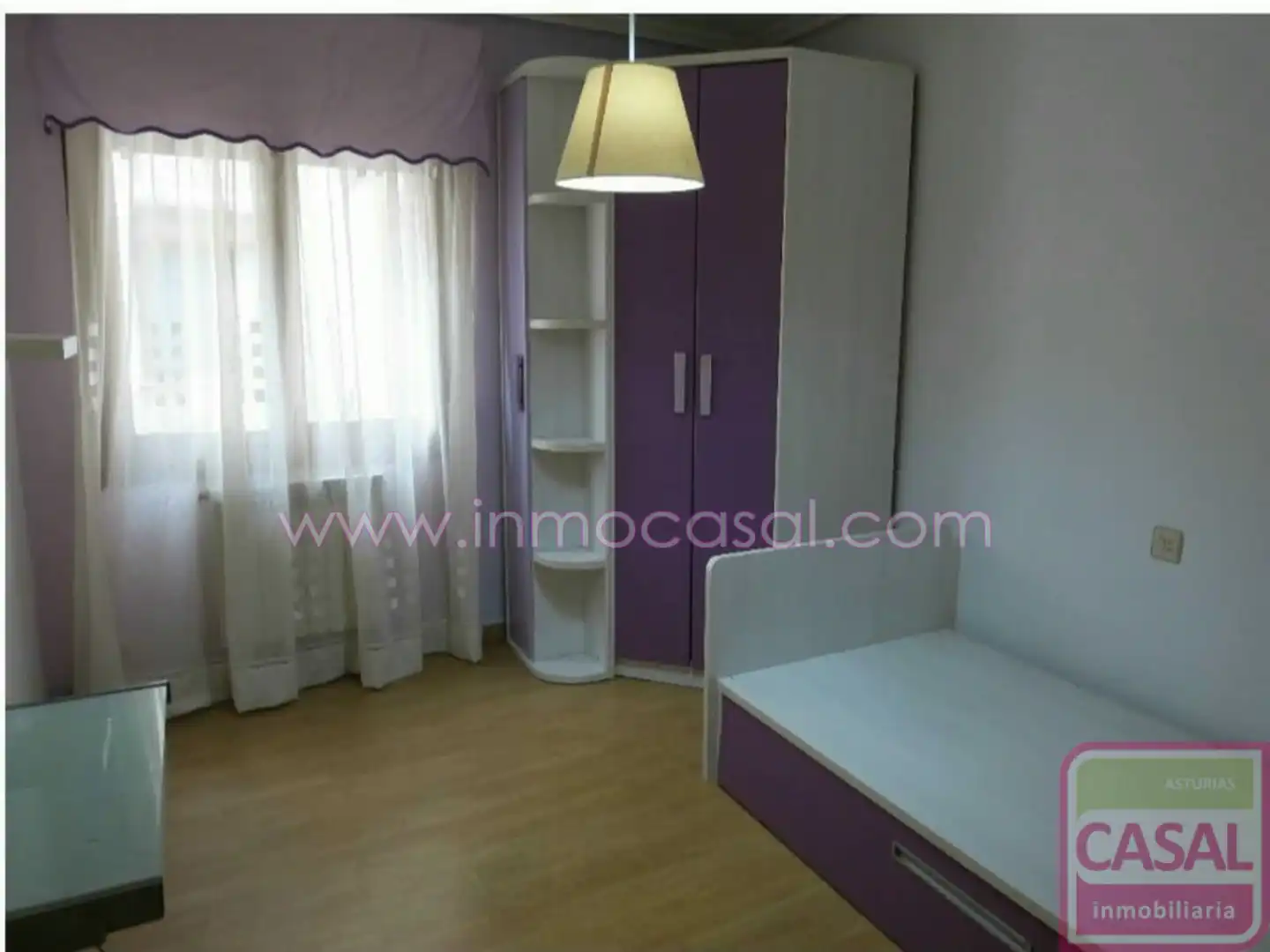 Habitación de Piso en venta en Avilés con Calefacción, Trastero y Amueblado