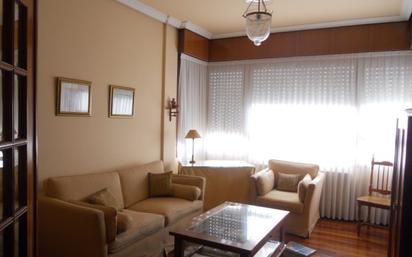Sala d'estar de Pis en venda en Getxo  amb Calefacció i Terrassa