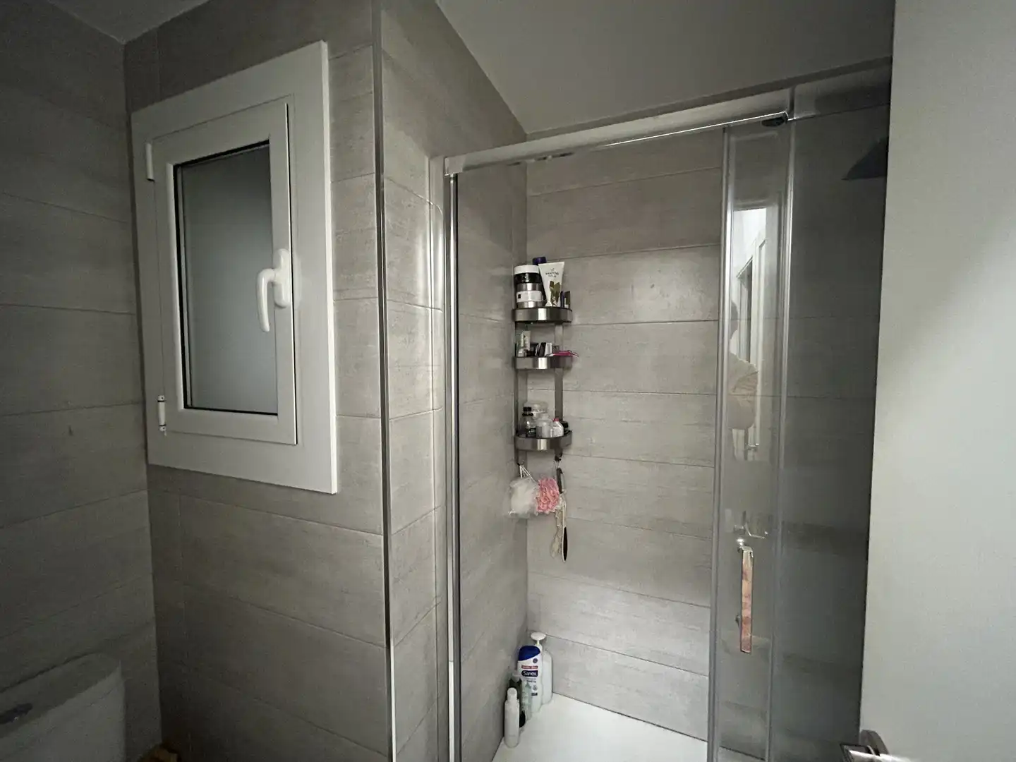 Bathroom of Flat for sale in Barcelona  with Air Conditioner, Heating and Private garden
