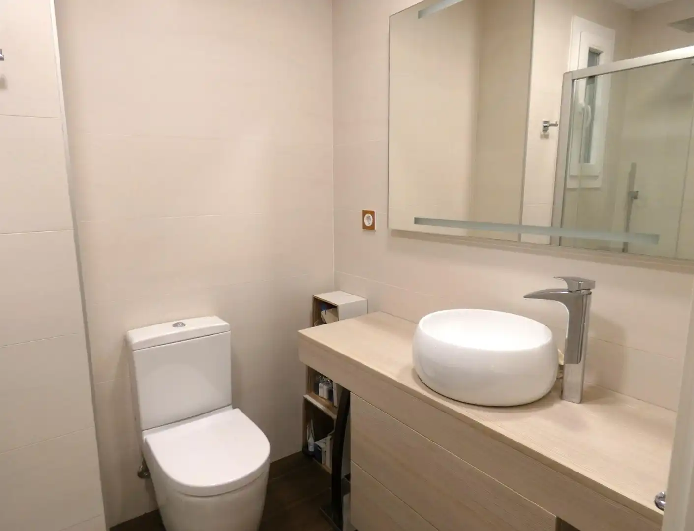 Bathroom of Flat for sale in Castelldefels  with Air Conditioner, Heating and Parquet flooring