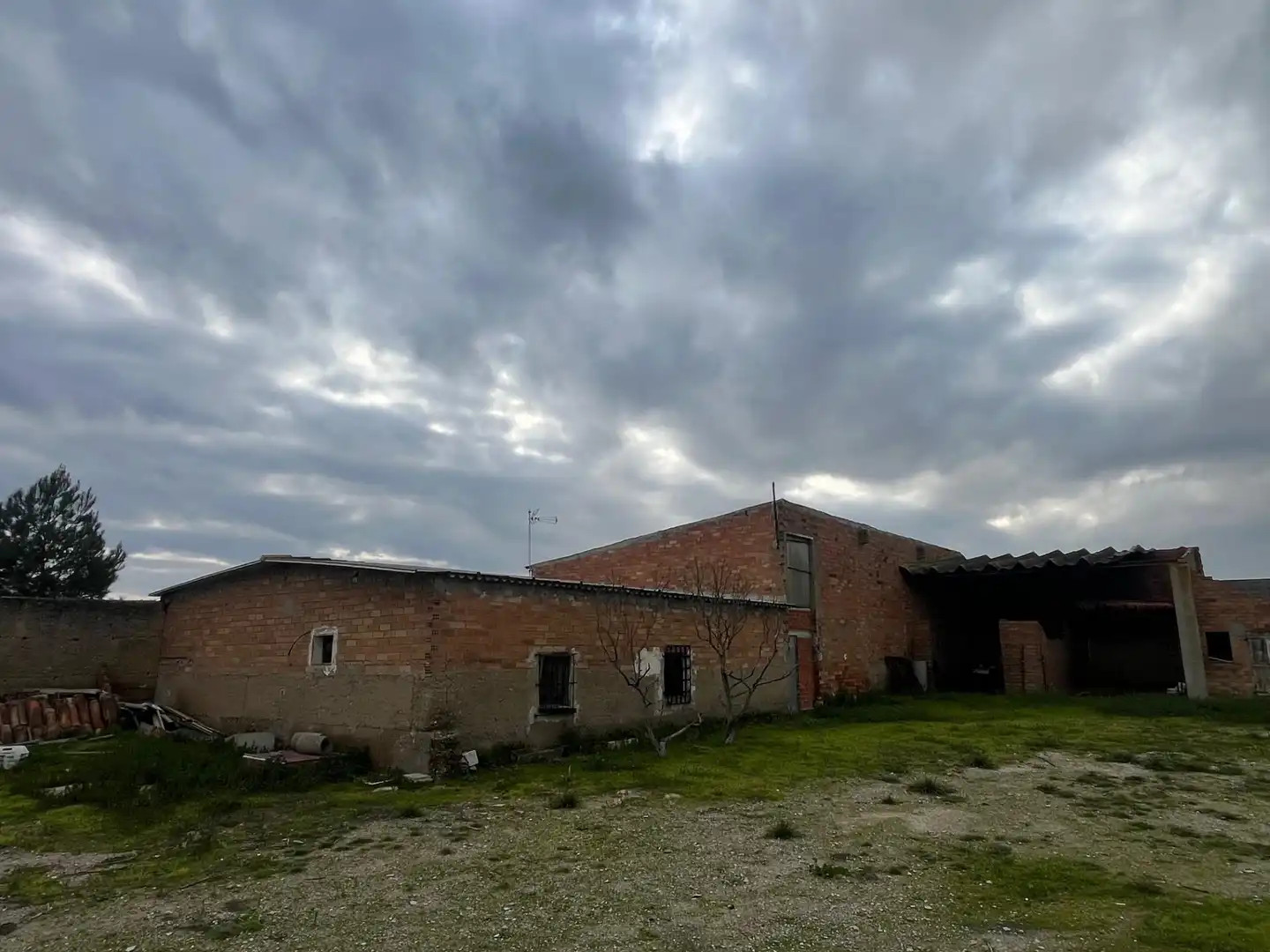 Vista exterior de Terreno industrial en venta en Bellvís