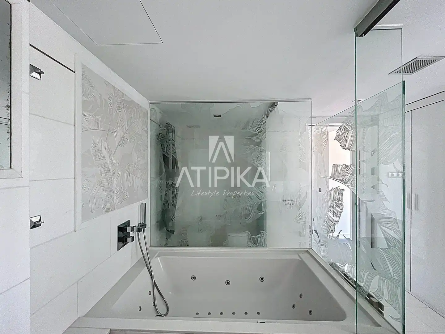 Baño de Ático en venta en Barcelona con Aire acondicionado, Parquet y Terraza