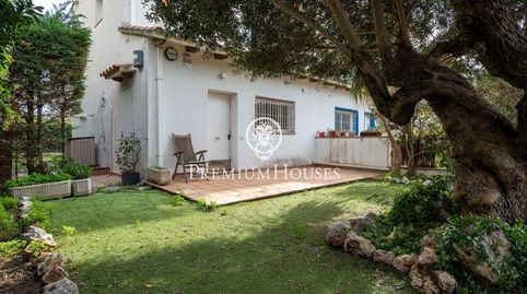 Foto 2 de Casa adosada en venda a Can Girona - Terramar - Vinyet, Sitges