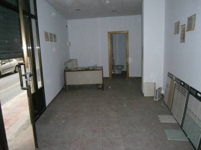 Local comercial en Alquiler en Monóvar  / Monòver