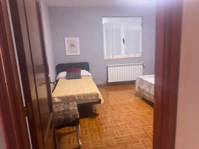 Dormitori de Casa o xalet en venda en Castropol amb Calefacció, Jardí privat i Parquet