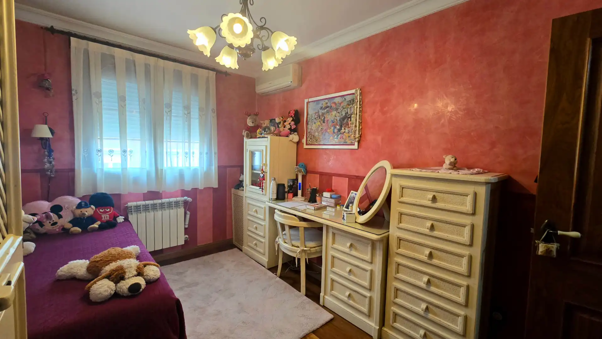 Habitación de Casa adosada en venta en Alcalá de Henares con Aire acondicionado, Calefacción y Jardín privado