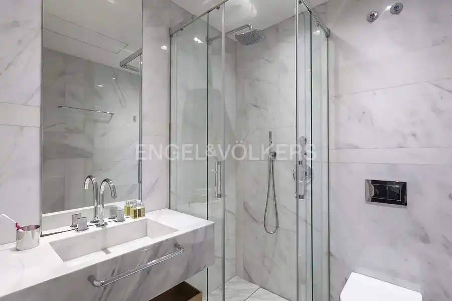 Baño de Piso de alquiler en Madrid con Aire acondicionado, Calefacción y Parquet