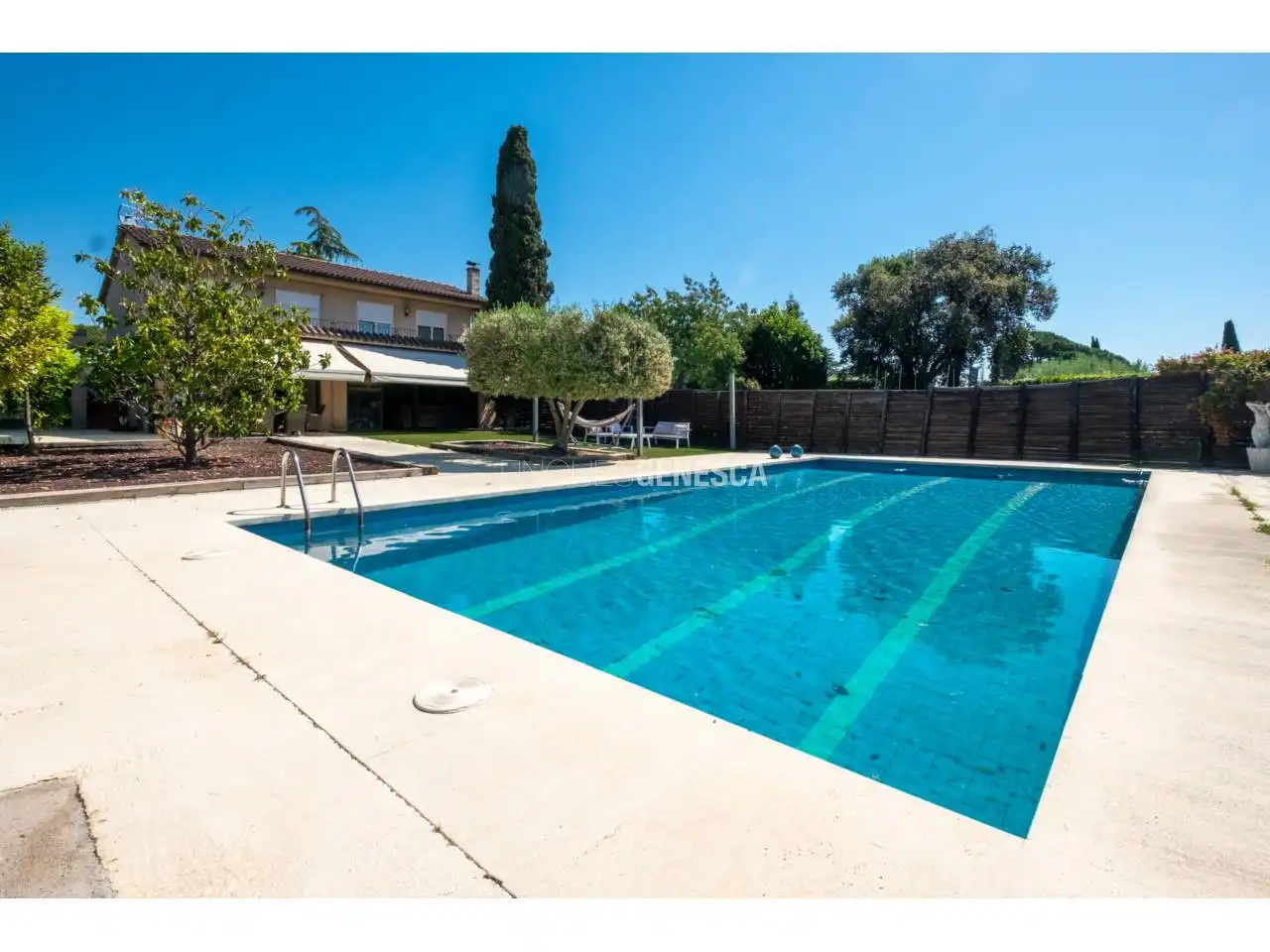 Piscina de Casa o chalet en venta en Matadepera con Calefacción, Jardín privado y Parquet