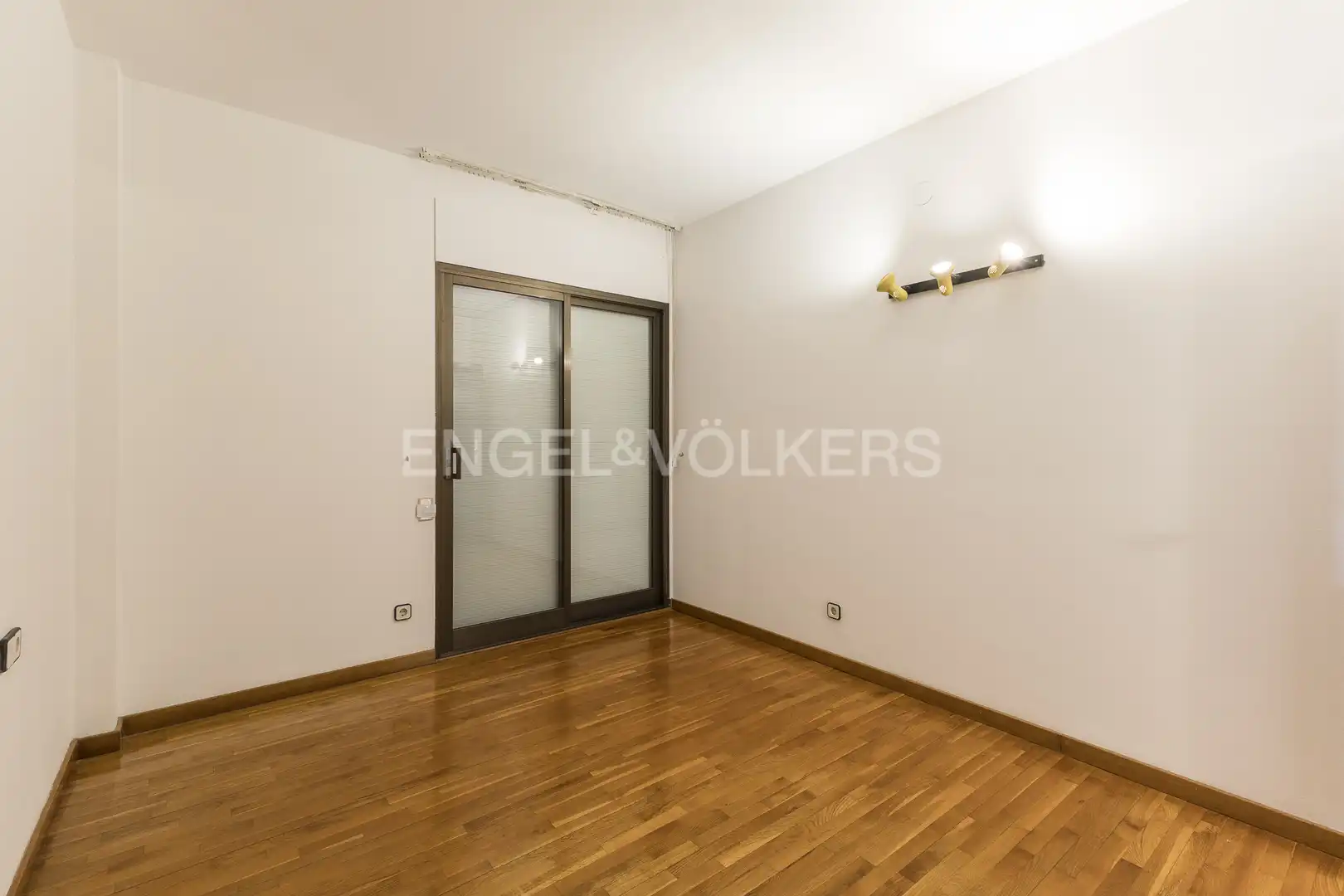 Bedroom of Flat for sale in Barcelona  with Air Conditioner, Heating and Private garden