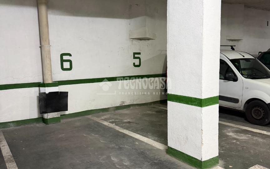 Photo 1 of Garage to rent in Cortes - Huertas, Madrid