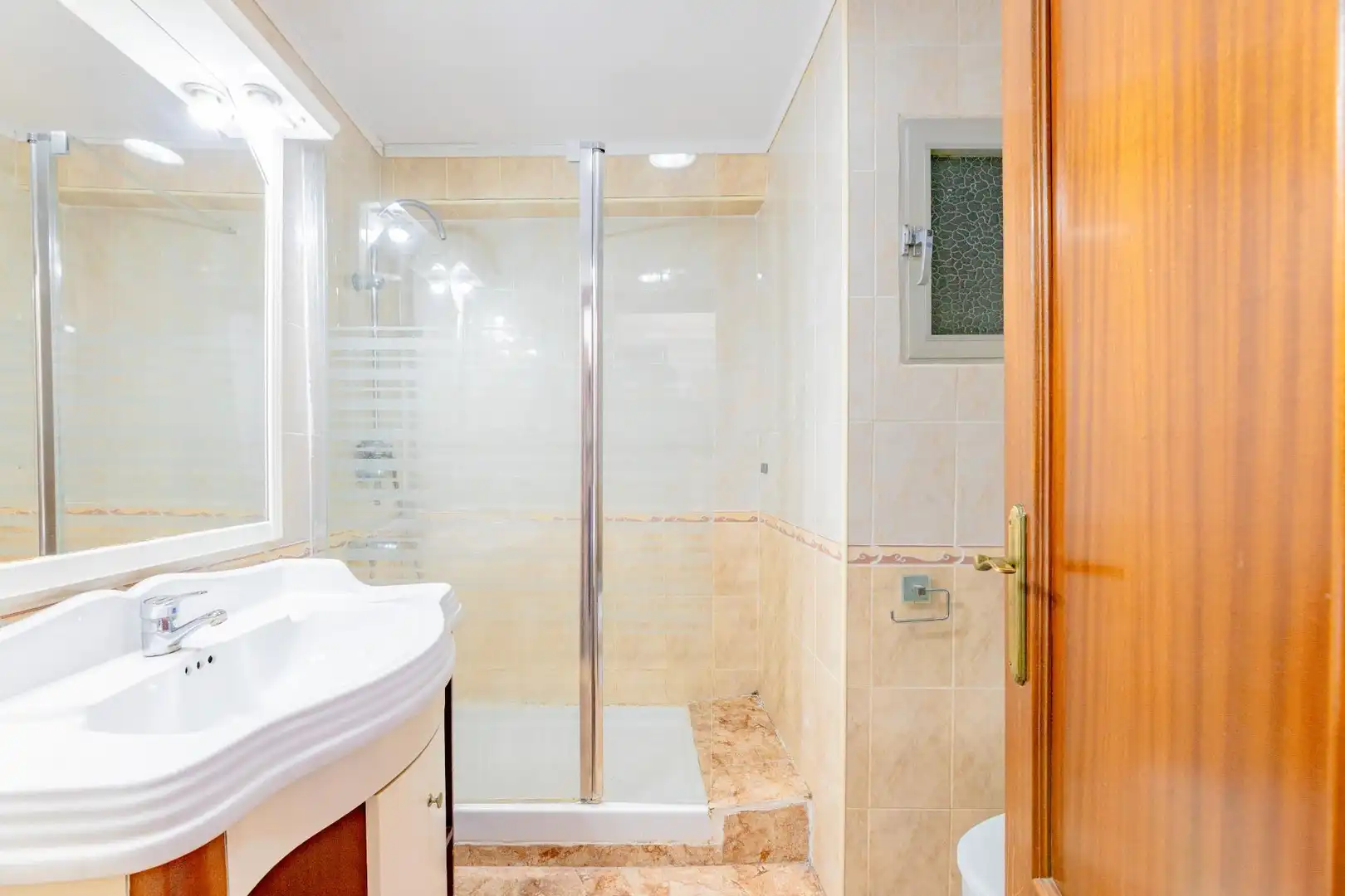 Bathroom of Flat for sale in Alboraya  with Air Conditioner and Alarm