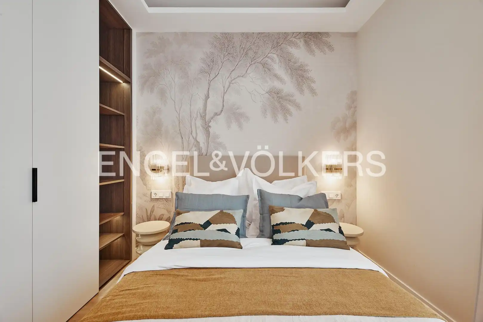 Bedroom of Flat for sale in Madrid  with Air Conditioner, Heating and Parquet flooring